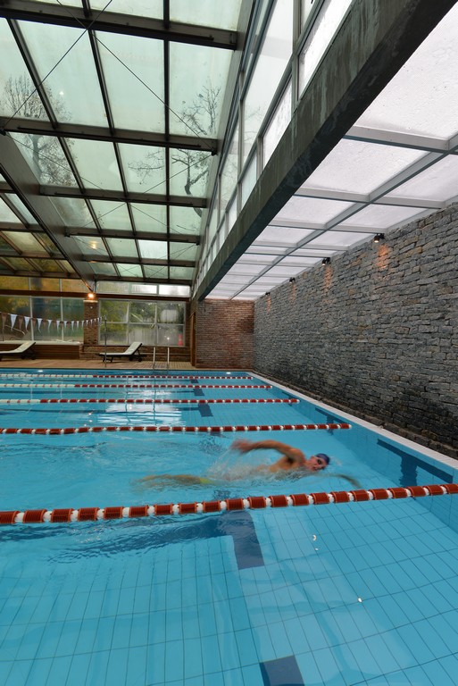 Actividad de piscina libre en el Club