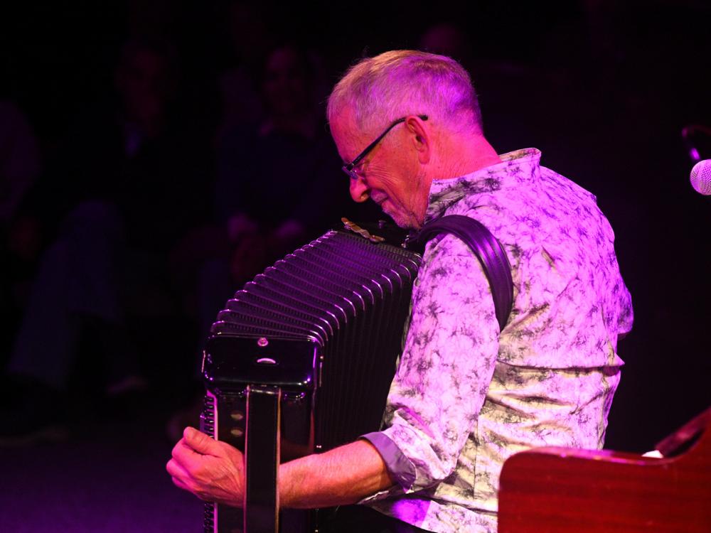 Hugo Fattoruso y Albana Barrocas en el Ciclo Unplugged