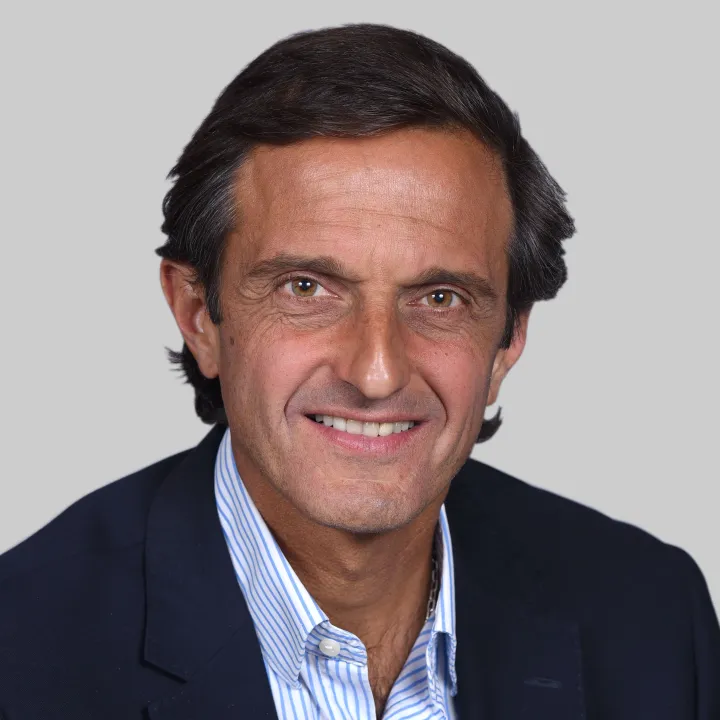 Dr. Marcos Valdés Herrera